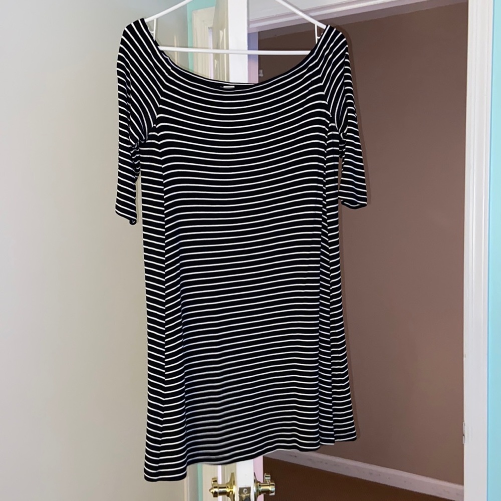 Off the shoulder half sleeve dress
